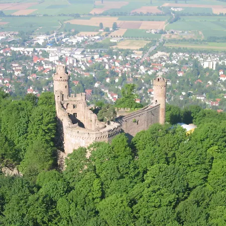 Schloss Auerbach Grosse * Bensheim