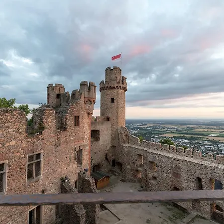 Schloss Auerbach Grosse * Bensheim